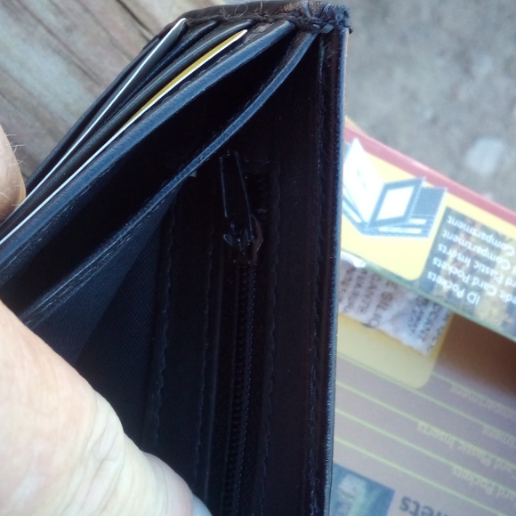 Ashburn Double Fold Wallet - Picture 7 of 15